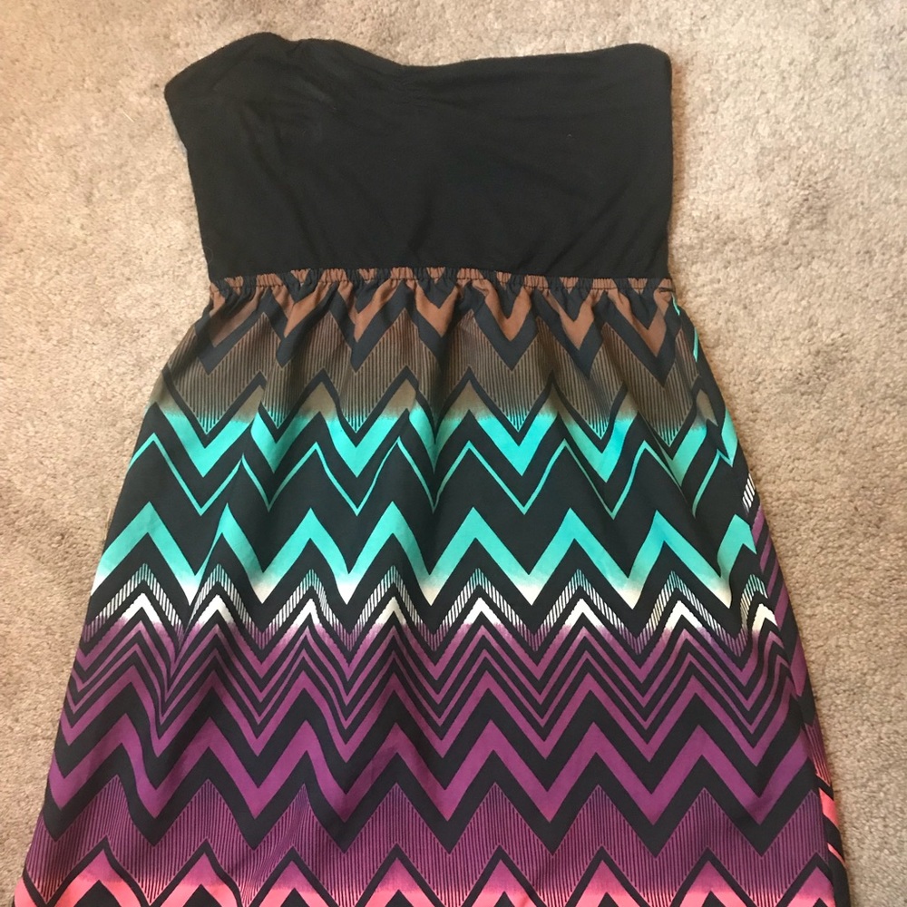 Strapless Roxy Chevron Dress, Medium